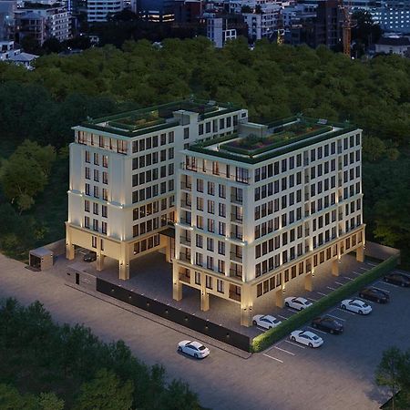 Leon Lasalle Hotel And Residences Bangkok Bagian luar foto