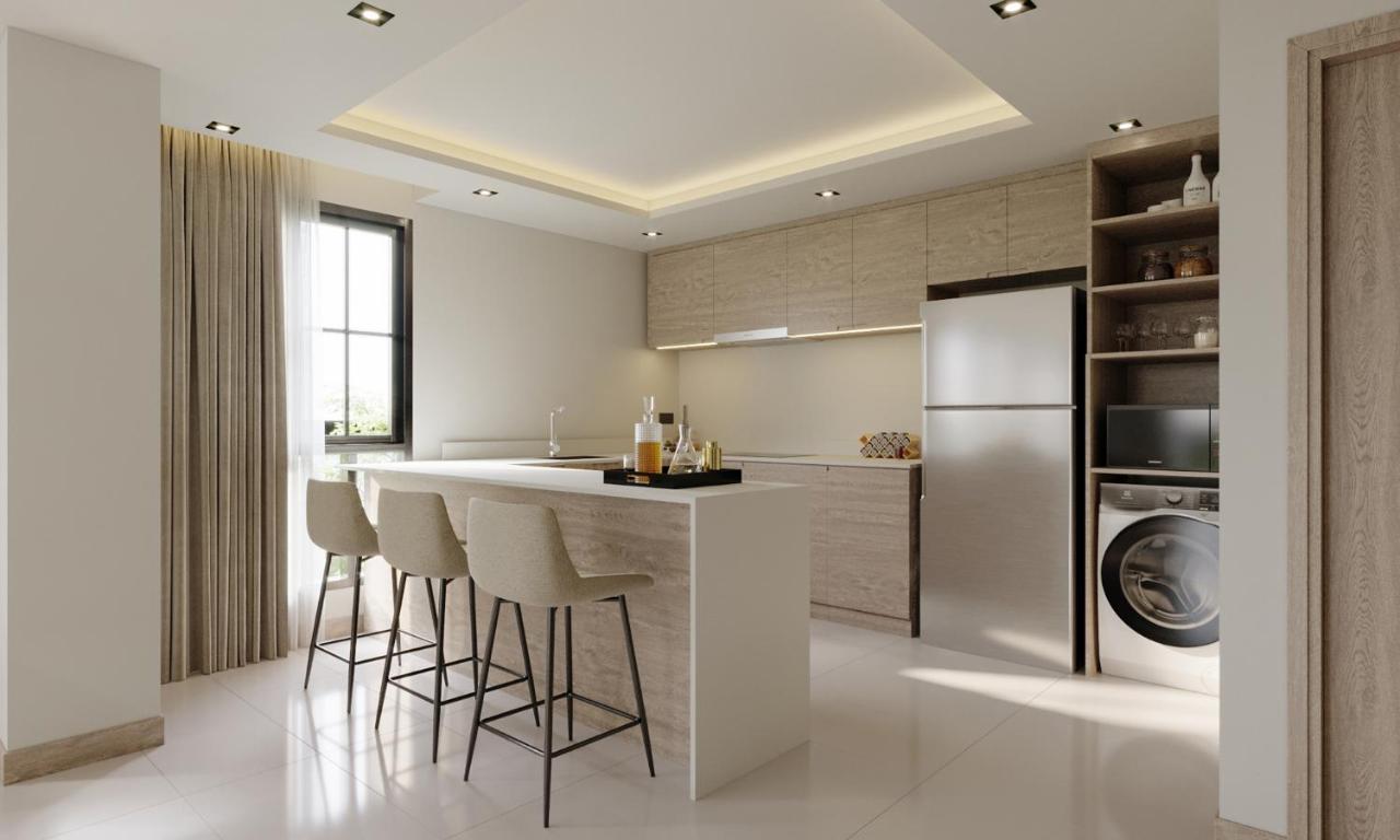 Leon Lasalle Hotel And Residences Bangkok Bagian luar foto